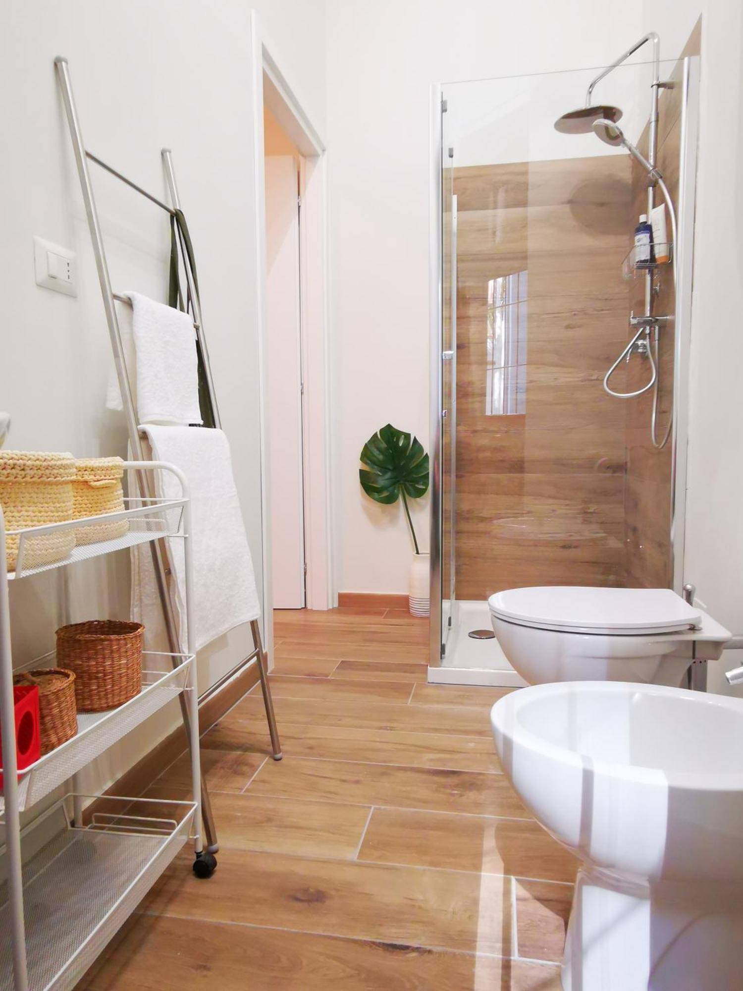 Spacious 50 Meters From The Metro Apartamento