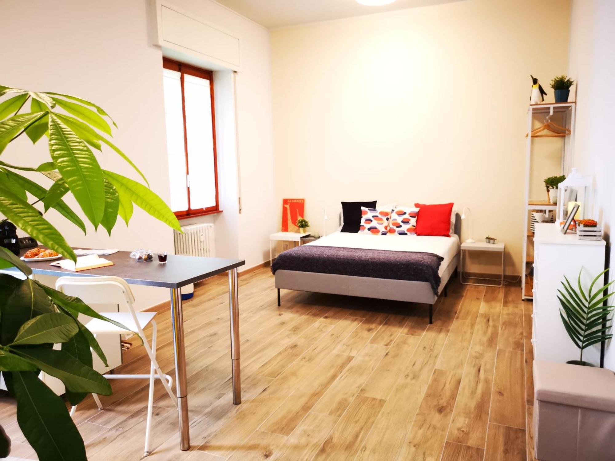 Spacious 50 Meters From The Metro Milán