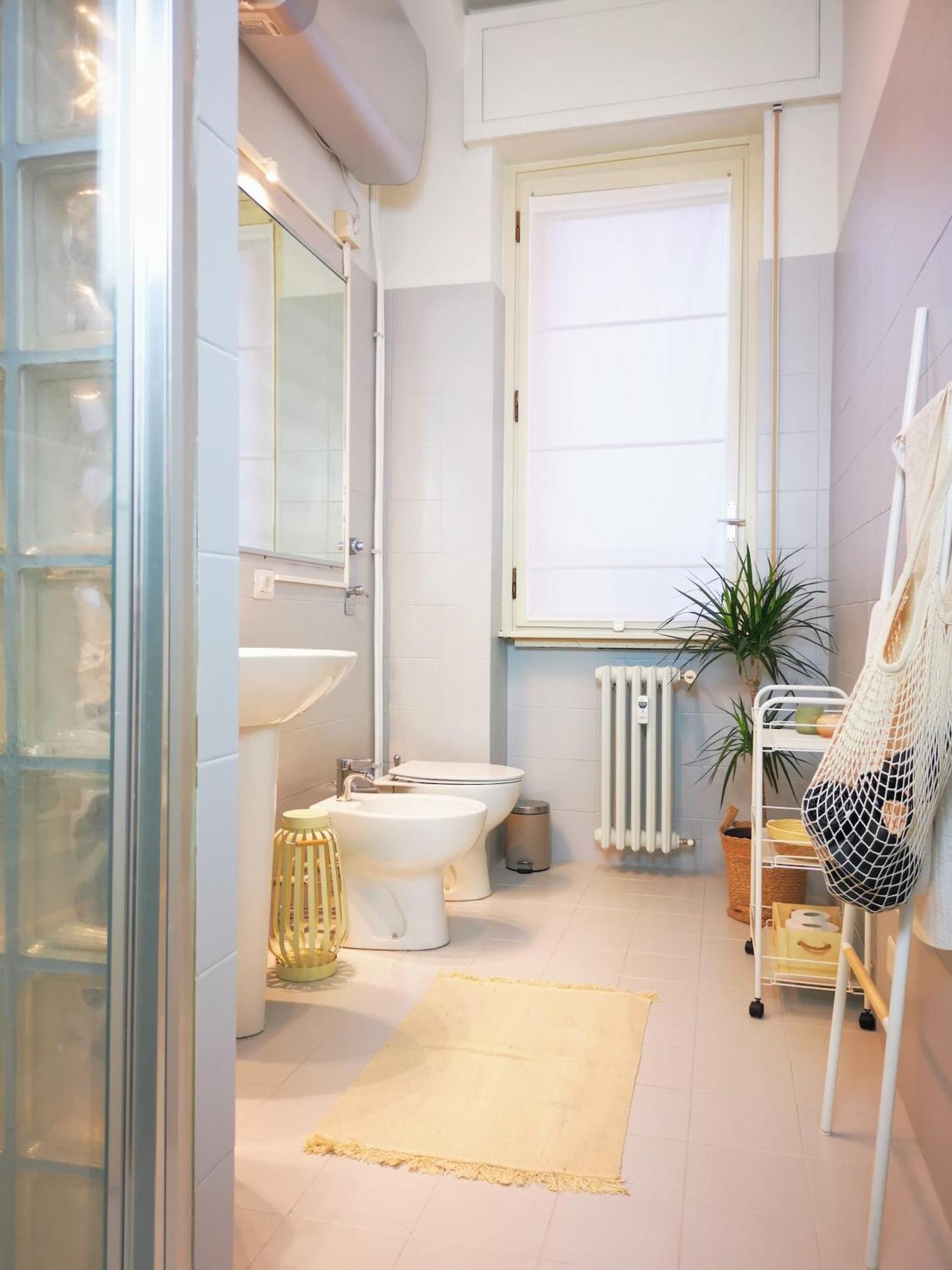 Spacious 50 Meters From The Metro Milán
